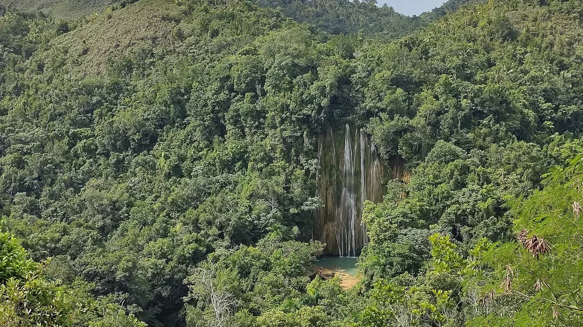 El Limón Waterfall